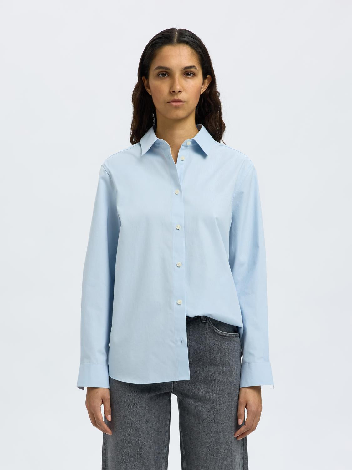 model_shot-front